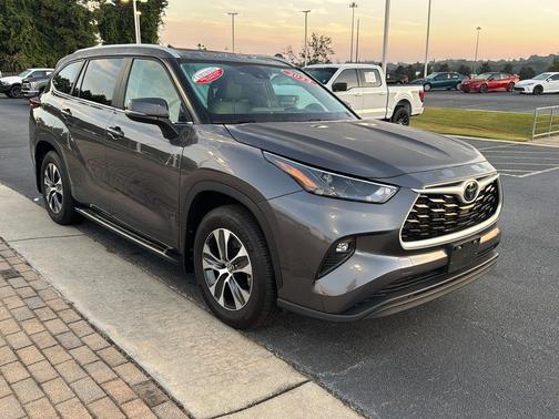 2024 Toyota Highlander XSE