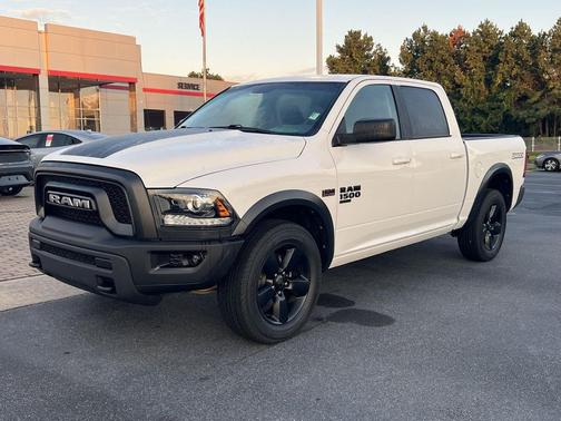 2019 RAM 1500 Classic Warlock Crew Cab 4x4 5'7' Box