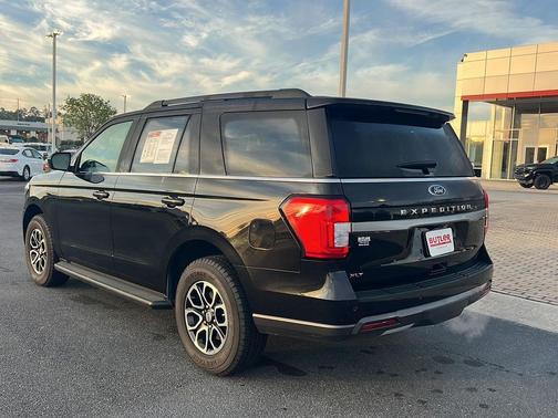 Agate Black 2024 Ford Expedition XLT