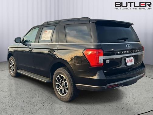 Agate Black 2024 Ford Expedition XLT