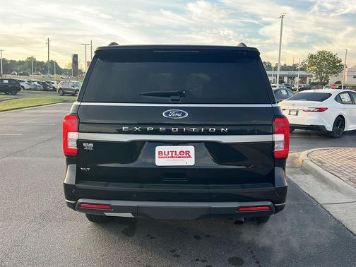 Agate Black 2024 Ford Expedition XLT