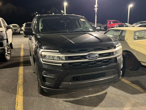 Agate Black 2024 Ford Expedition XLT