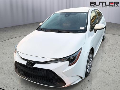 Super White 2021 Toyota Corolla LE