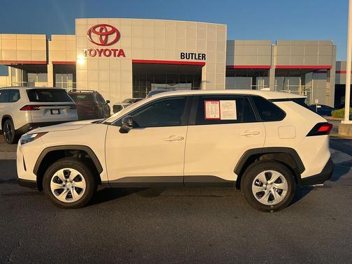 Ice Cap 2024 Toyota RAV4 LE