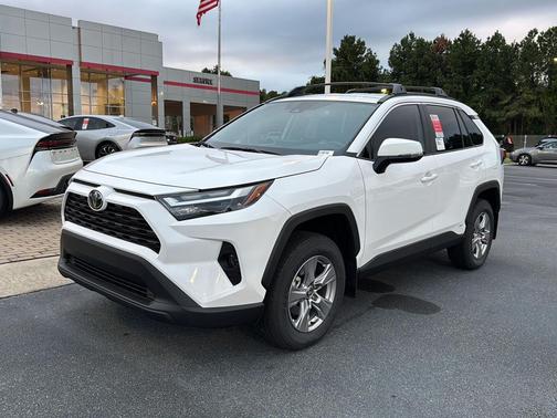 2025 Toyota RAV4 Hybrid XLE