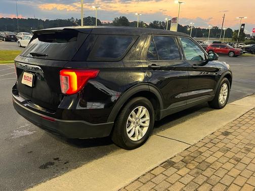 2021 Ford Explorer Base