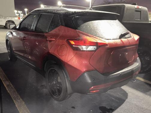 2020 Nissan Kicks SR