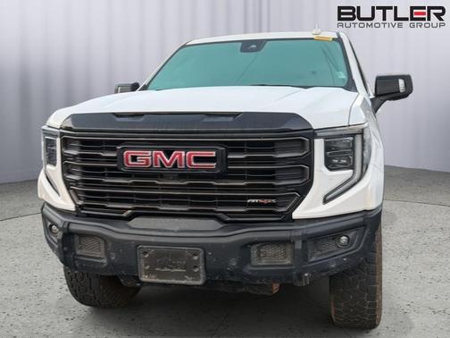 Summit White 2024 GMC Sierra 1500 AT4X