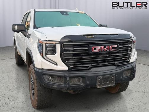 Summit White 2024 GMC Sierra 1500 AT4X