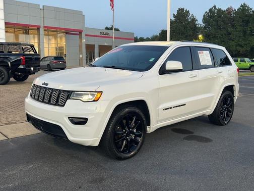 2021 Jeep Grand Cherokee Laredo