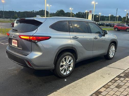 2023 Toyota Highlander Limited