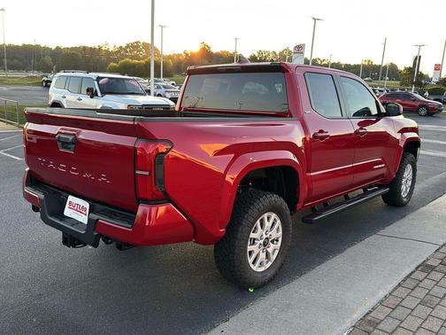 2025 Toyota Tacoma SR5