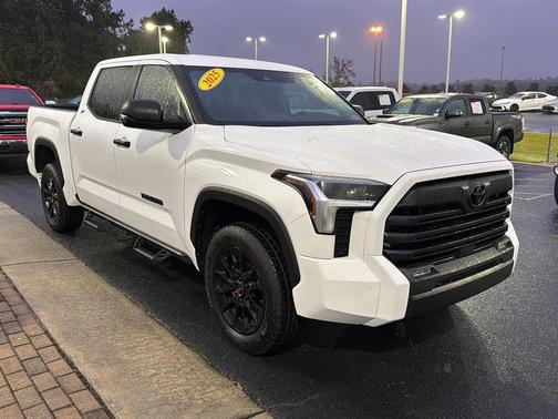 2025 Toyota Tundra SR5