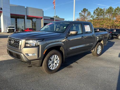 2024 Nissan Frontier SV