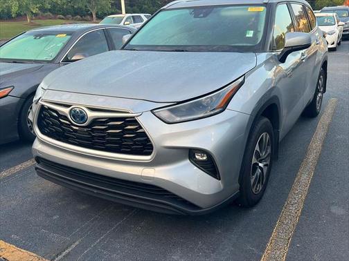 2021 Toyota Highlander Hybrid XLE