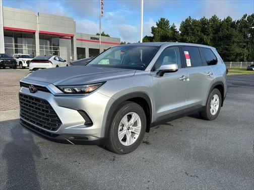 2025 Toyota Highlander LE
