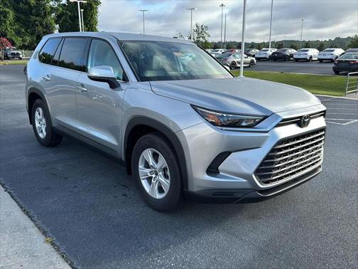 2025 Toyota Highlander LE