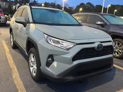 2021 Toyota RAV4 Hybrid XLE