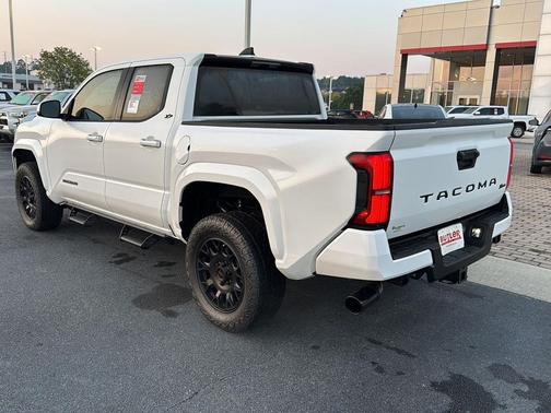 2025 Toyota Tacoma SR5