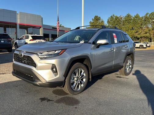 2025 Toyota RAV4 XLE Premium