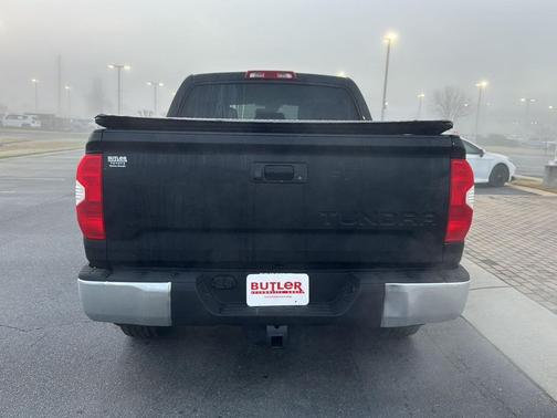 2018 Toyota Tundra SR5