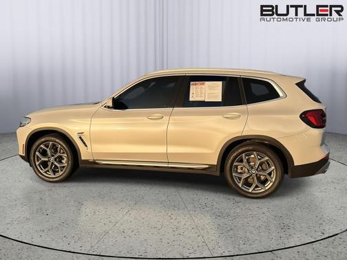 Mineral White Metallic 2022 BMW X3 xDrive30i