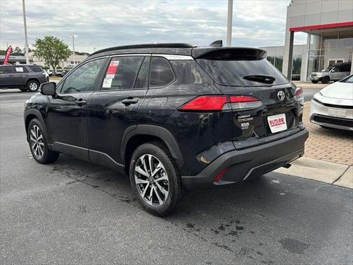 2025 Toyota Corolla Cross XLE