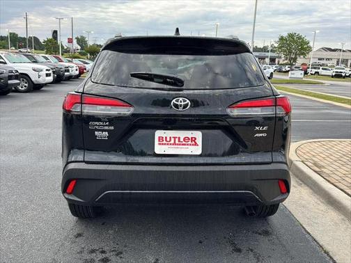 2025 Toyota Corolla Cross XLE