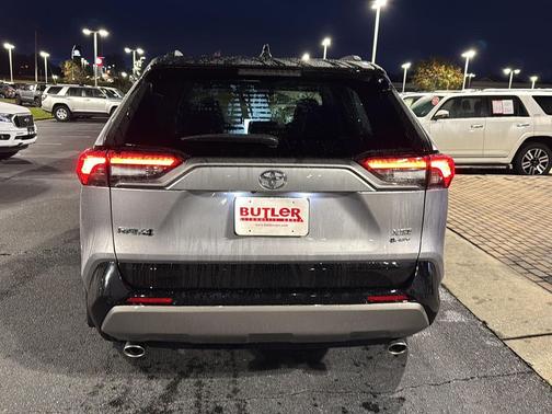 2025 Toyota RAV4 Hybrid SE