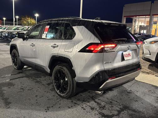 2025 Toyota RAV4 Hybrid SE