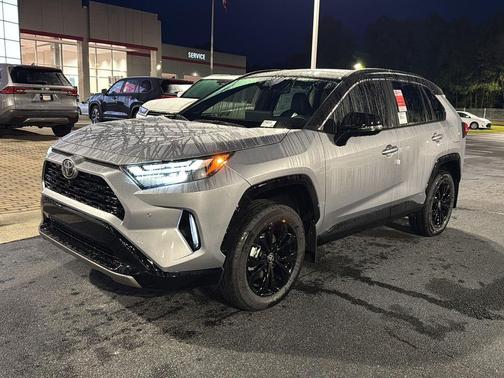 2025 Toyota RAV4 Hybrid SE