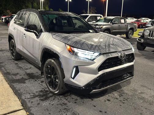 2025 Toyota RAV4 Hybrid SE