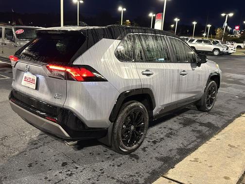 2025 Toyota RAV4 Hybrid SE