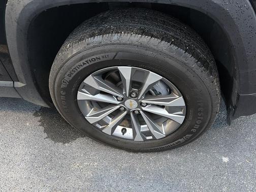 Mosaic Black Metallic 2025 Chevrolet Equinox 1LT