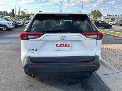2020 Toyota RAV4 LE