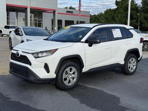 2020 Toyota RAV4 LE