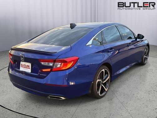 Still Night Pearl 2022 Honda Accord Sport 1.5T