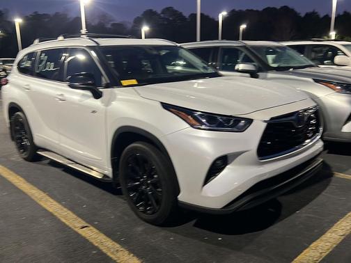 2022 Toyota Highlander Hybrid Limited