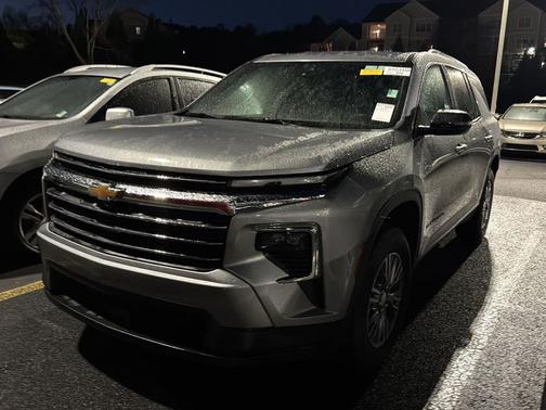 2025 Chevrolet Traverse LT