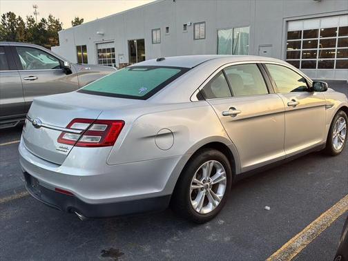 2014 Ford Taurus SEL