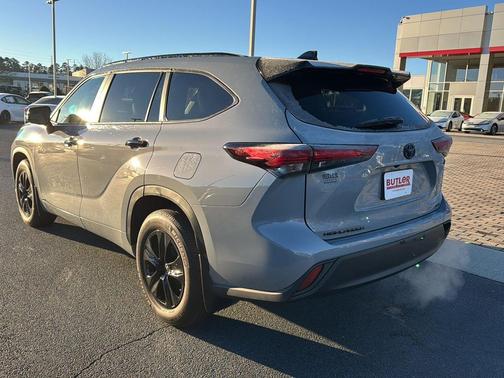 2024 Toyota Highlander Hybrid XLE