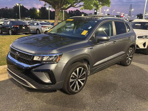 Platinum Gray Metallic 2023 Volkswagen Taos 1.5T SE
