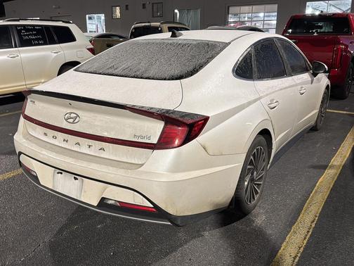 2022 Hyundai SONATA Hybrid SE