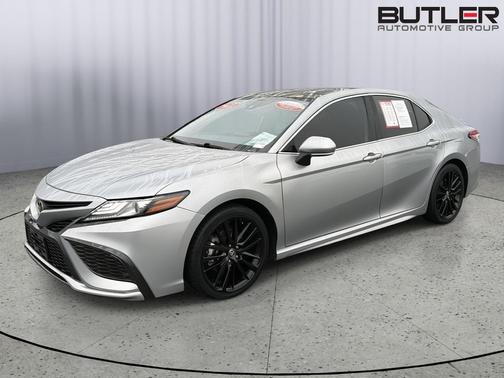 Celestial Silver Metallic 2022 Toyota Camry XSE