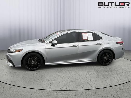 Celestial Silver Metallic 2022 Toyota Camry XSE