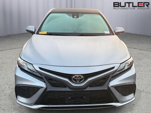 Celestial Silver Metallic 2022 Toyota Camry XSE