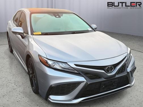 Celestial Silver Metallic 2022 Toyota Camry XSE