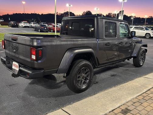 2024 Jeep Gladiator Sport S