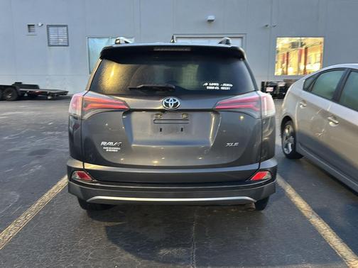 2018 Toyota RAV4 XLE