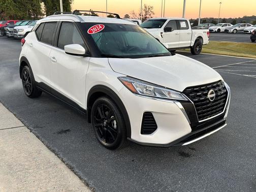 2024 Nissan Kicks SV